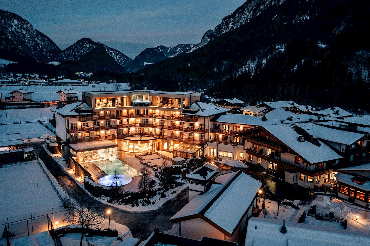 POST-FAMILYRESORT