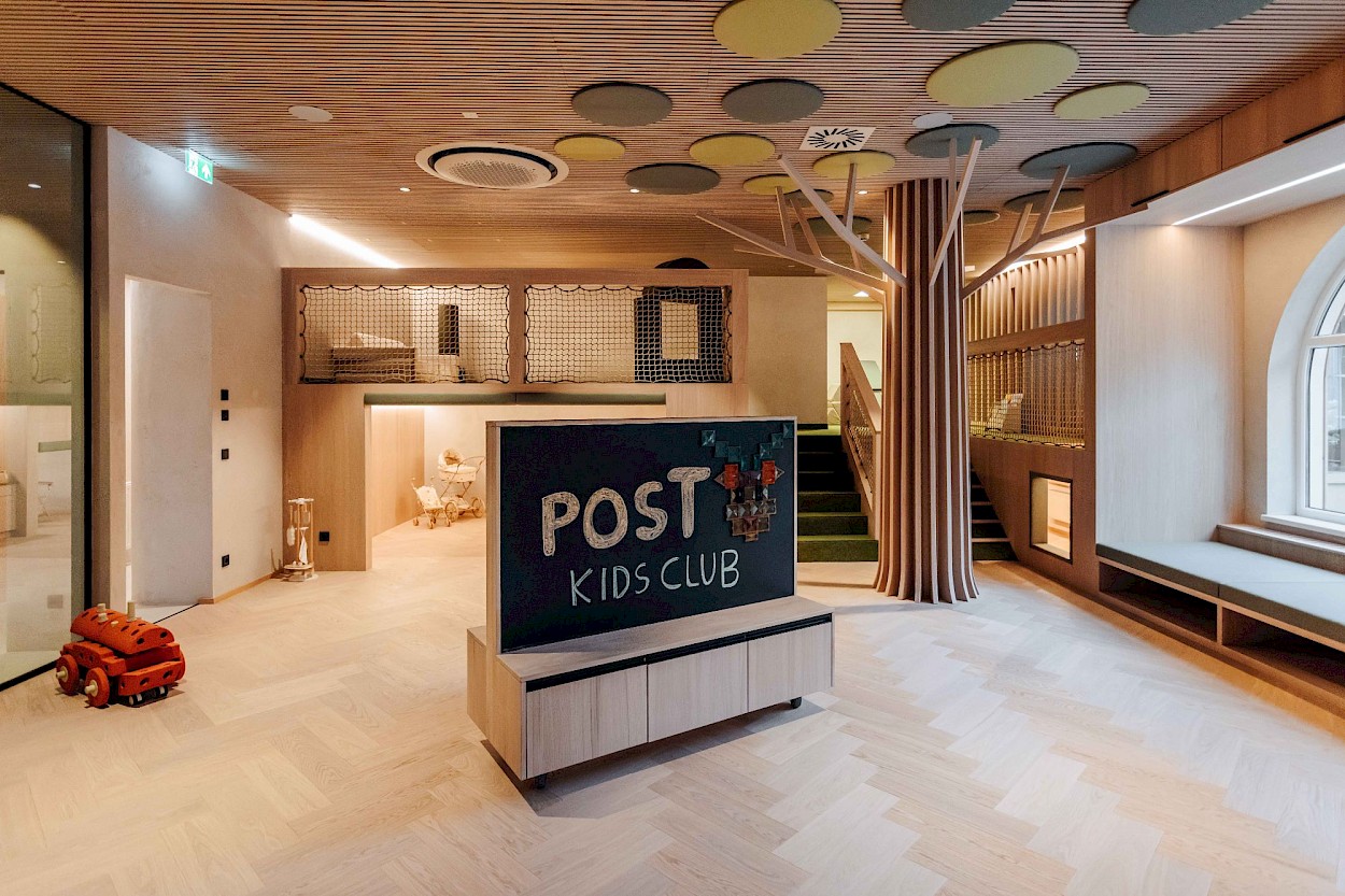 POST-FAMILYRESORT